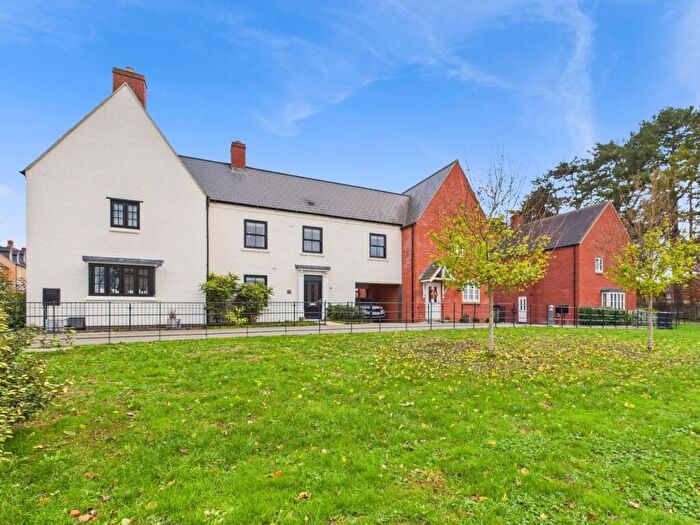 3 Bedroom Terraced House For Sale In Redcar Road, Towcester, NN12