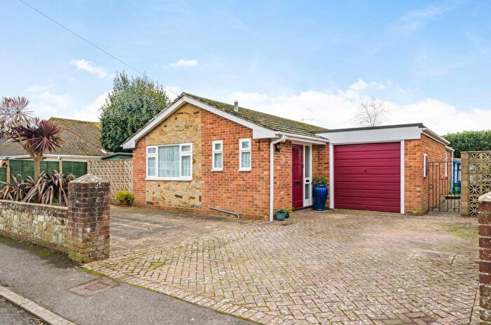 2 Bedroom Detached Bungalow For Sale In Lewis Road, Selsey, PO20