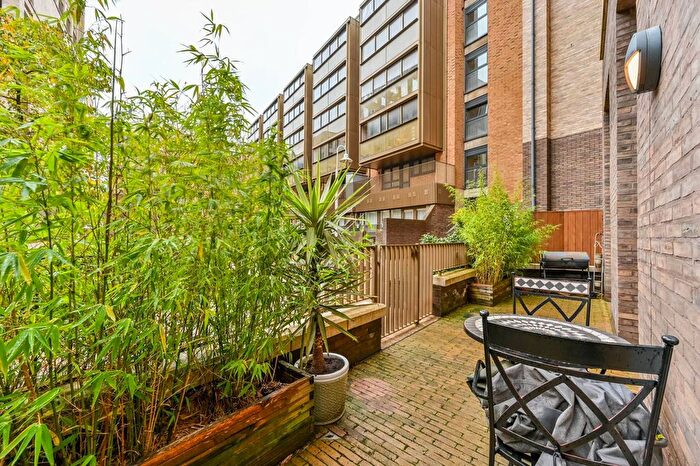 2 Bedroom Flat To Rent In Casbeard Street, Finsbury Park, London, N4