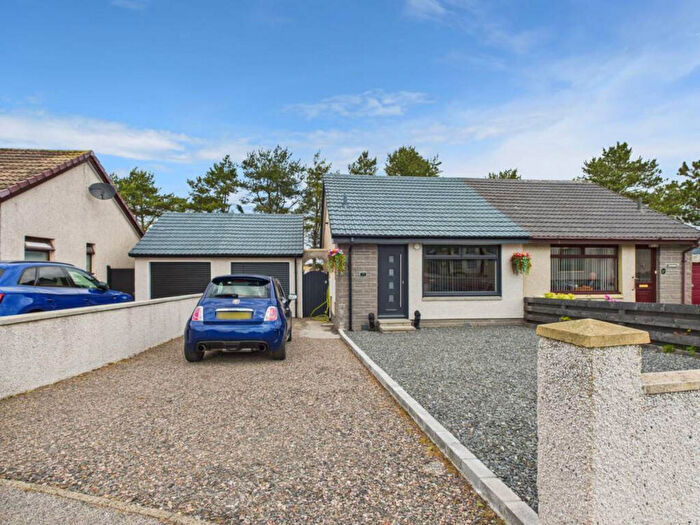1 Bedroom Semi-Detached Bungalow For Sale In Aden Gardens, Peterhead, AB42