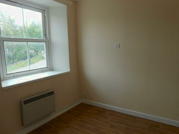 1 Bedroom Flat To Rent In Okehampton, Devon, EX20