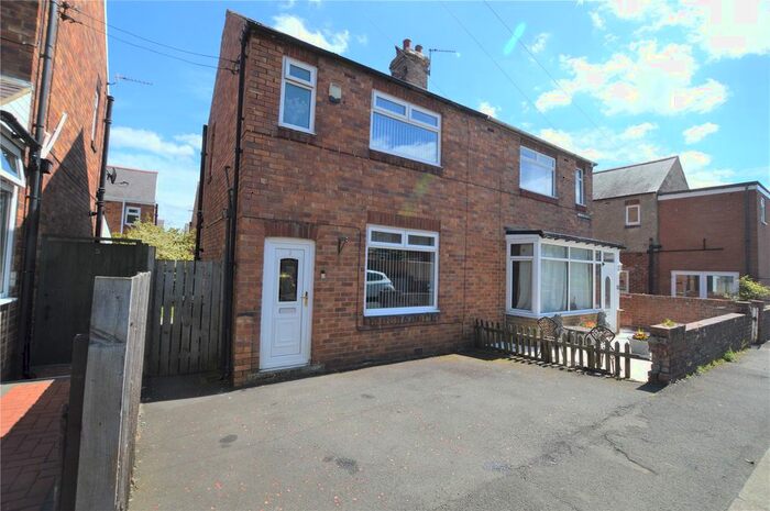 2 Bedroom Semi-Detached House To Rent In Jasper Avenue, Greenside, NE40