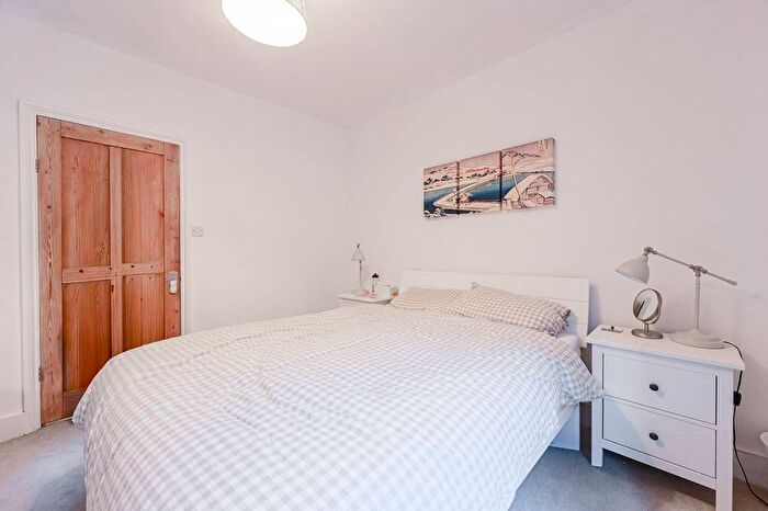 1 Bedroom Maisonette To Rent In Stephendale Road, Fulham, London, SW6