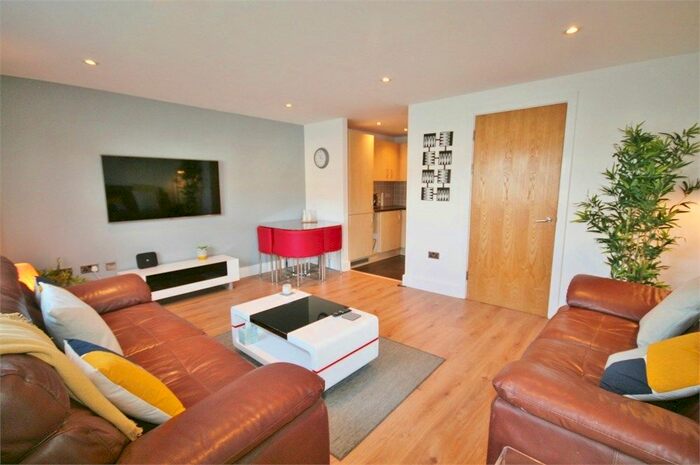 2 Bedroom Flat To Rent In Altamar, Swansea, SA1