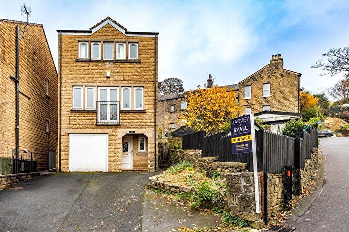 4 Bedroom Detached House For Sale In Lane Top, Linthwaite, Huddersfield, HD7
