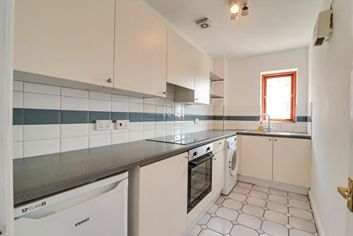2 Bedroom Flat For Sale In Mitchell Close, Woolston, SO19