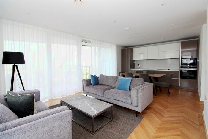 3 Bedroom Flat To Rent In Two Fifty One, Southwark Bridge Road, London, SE1