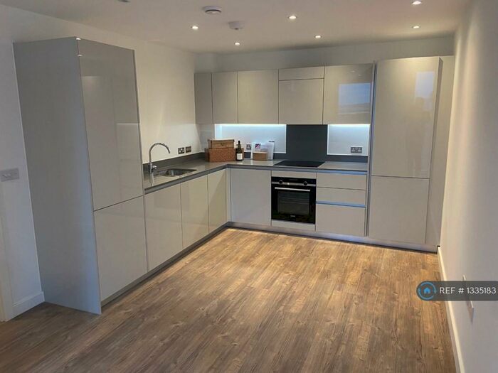 1 Bedroom Flat To Rent In Grand Union House, Wembley, HA0