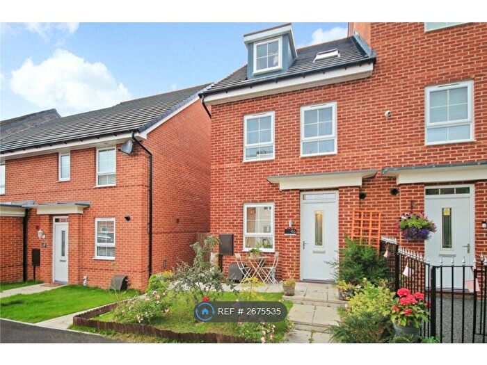 4 Bedroom Semi Detached House To Rent In Burghley Close, Washington, NE38