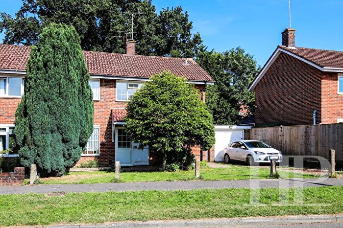 3 Bedroom Semi-Detached House To Rent In Little Crabtree, West Green, Crawley, RH11