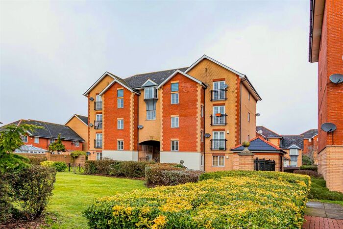 2 Bedroom Flat To Rent In Seager Drive, Cardiff, CF11