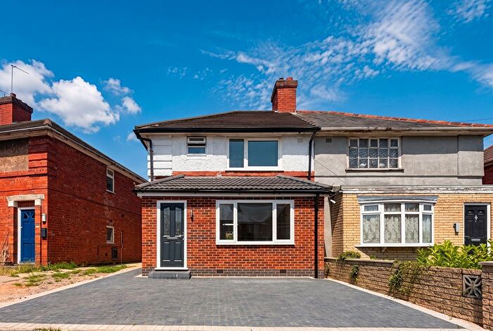3 Bedroom Semi-Detached House For Sale In Langstone Road, Yardley Wood, B14