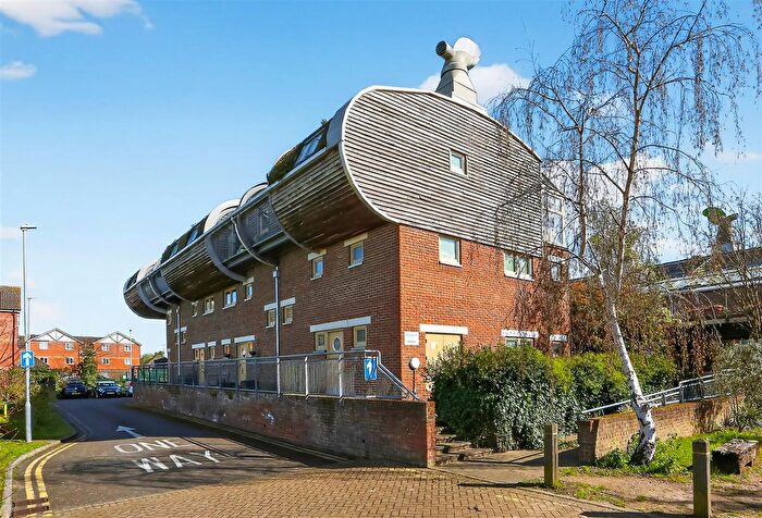 5 Bedroom Town House For Sale In Helios Road, Wallington, SM6