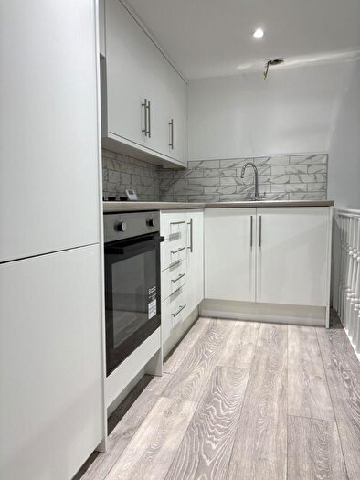 2 Bedroom Flat To Rent In Alexandra Drive, Liverpool, Merseyside, L17