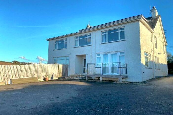 3 Bedroom Flat To Rent In Trethias, St. Merryn, Padstow, PL28