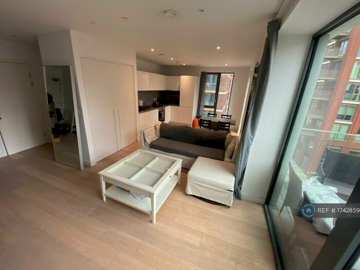 1 Bedroom Flat To Rent In Fairwater House, London, E16