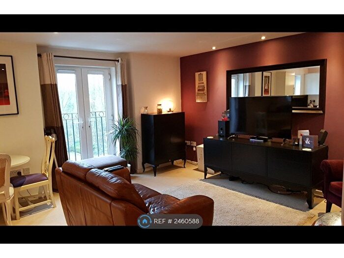 2 Bedroom Flat To Rent In Waterside Gardens, Bolton, BL1