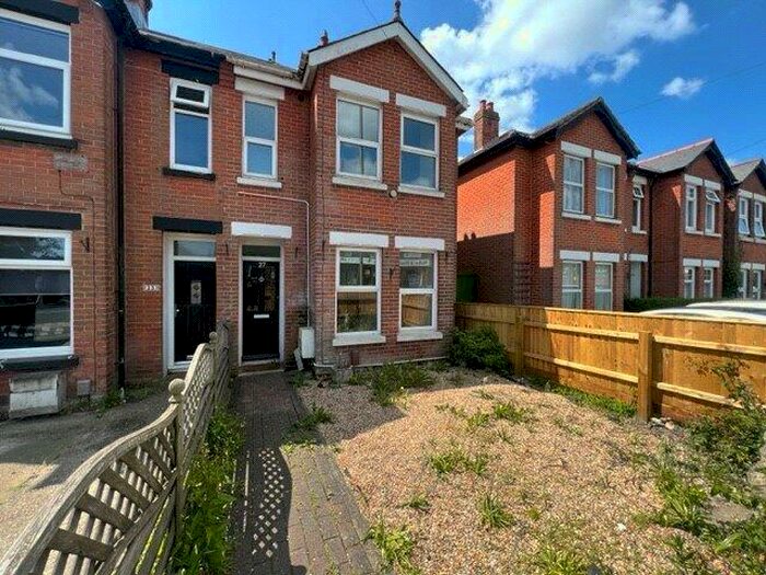 2 Bedroom Terraced House To Rent In Bridge Road, Park Gate, Southampton, Hampshire, SO31