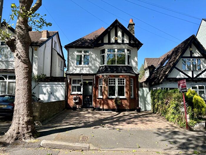 4 Bedroom Detached House For Sale In Marchmont Road, South Wallington, SM6