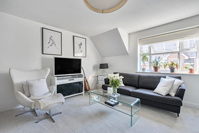 2 Bedroom Flat For Sale In Besant Place, Dulwich, London, SE22