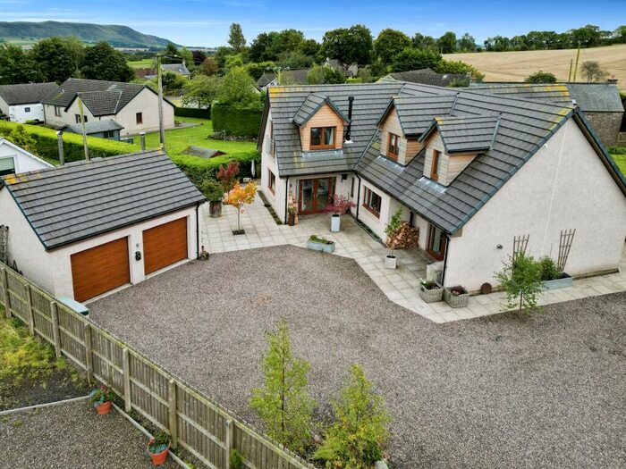 5 Bedroom Detached House For Sale In Glenfarg, Perth, PH2