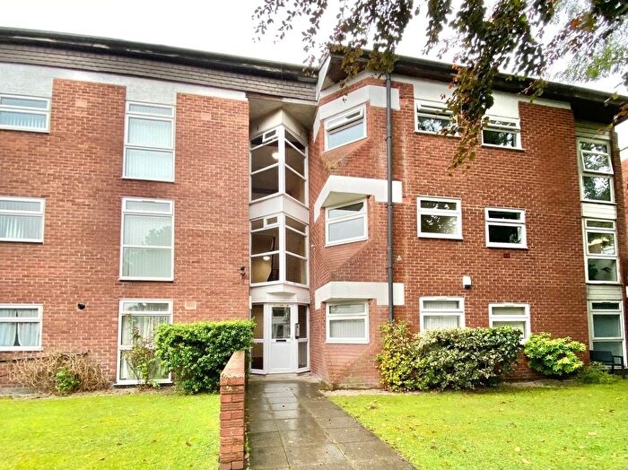 2 Bedroom Flat To Rent In Grove Park, Livermore Court Grove Park, L8