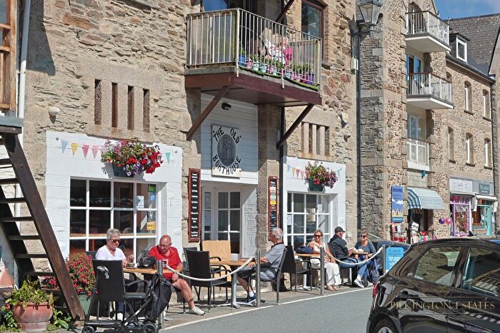 Cafe Retail Property / Shop For Sale In The Quay, East Looe, Looe, Cornwall, PL13
