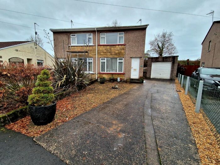 2 Bedroom Detached House To Rent In Redlands Close, Pencoed, Bridgend, CF35