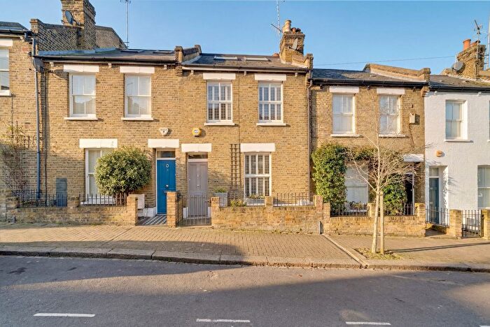 3 Bedroom Terraced House For Sale In Ballantine Street, Wandsworth, SW18