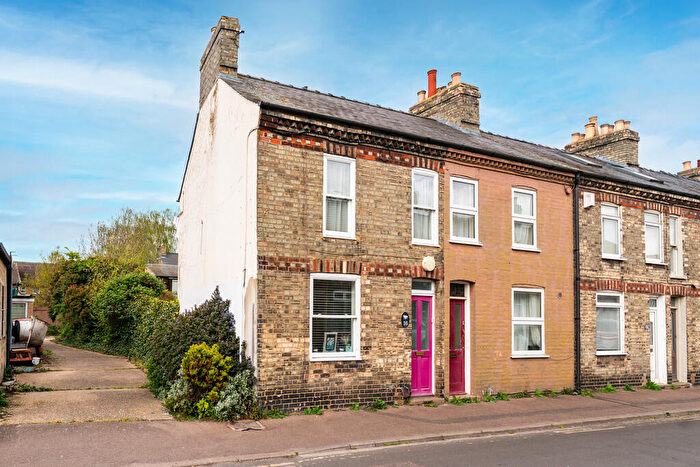 2 Bedroom End Of Terrace House For Sale In Charles Street, Cambridge, CB1