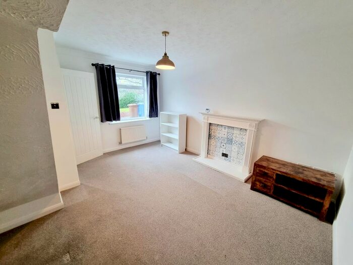 2 Bedroom Property To Rent In Caldermill Drive, Oakwood, Derby, DE21