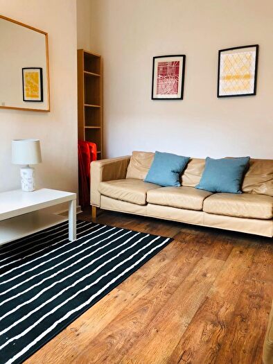 4 Bedroom Terraced House To Rent In Strawberry Hill, Salford, M6