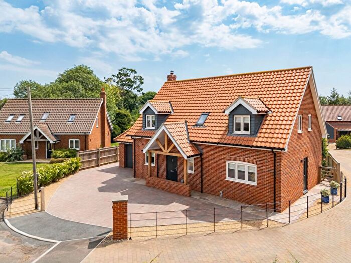 4 Bedroom Detached House For Sale In Larch Grove, North Elmham, NR20