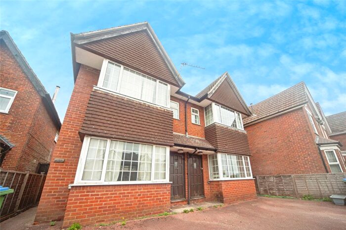 3 Bedroom Semi Detached House For Sale In Hill Lane, Bassett, Southampton, Hampshire, SO15