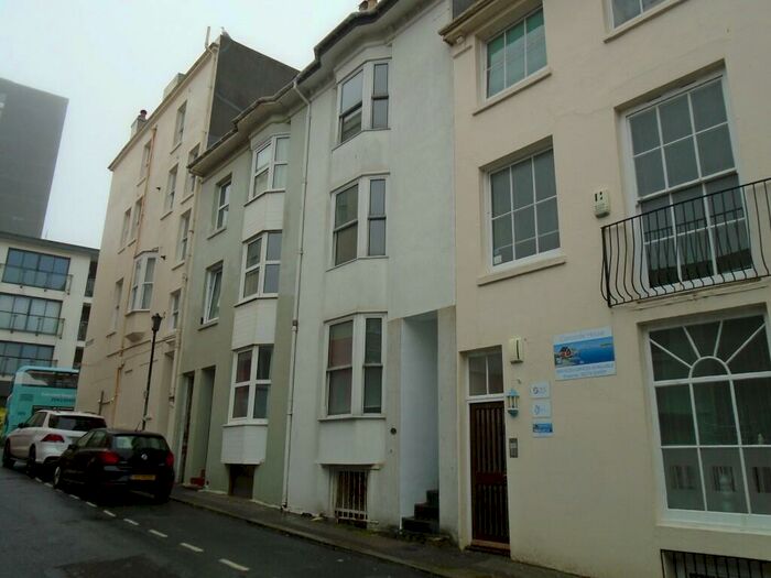 6 Bedroom Terraced House To Rent In Margaret Street, Brighton, BN2