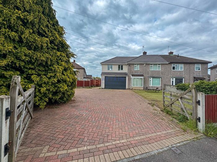 4 Bedroom Semi-Detached House For Sale In Bracknell Drive, Alvaston, Derby, DE24