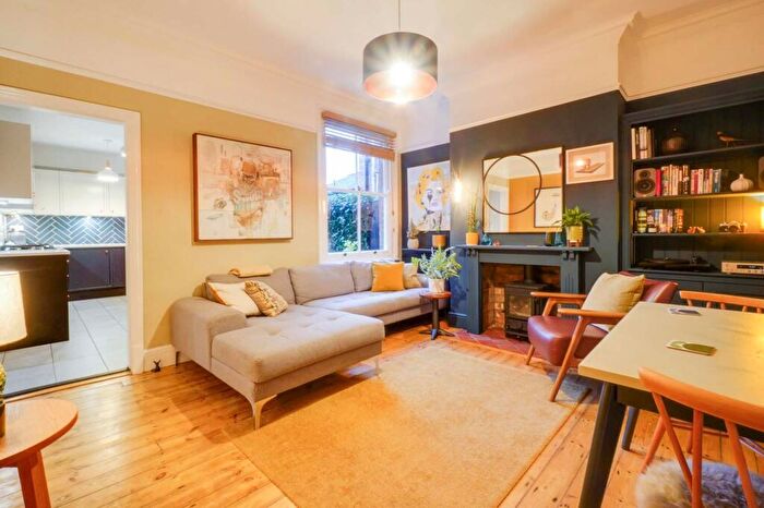 3 Bedroom Terraced House For Sale In Adderley Road, Clarendon Park, Leicester, LE2