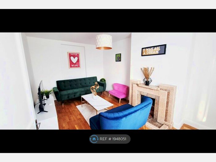 5 Bedroom End Of Terrace House To Rent In The Burroughs, London, NW4