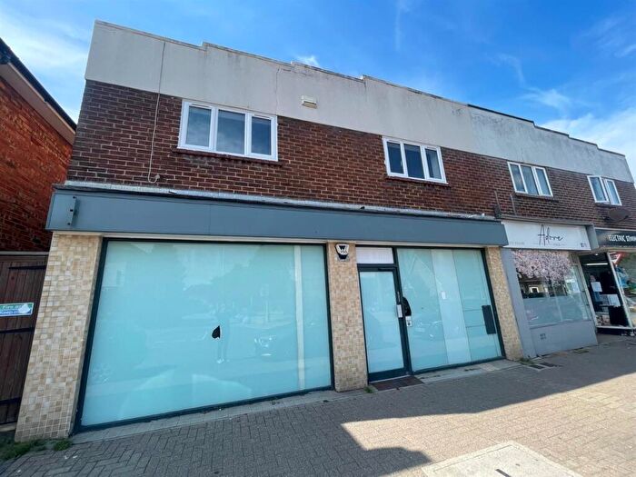 Flat To Rent In North Road, Lancing, BN15