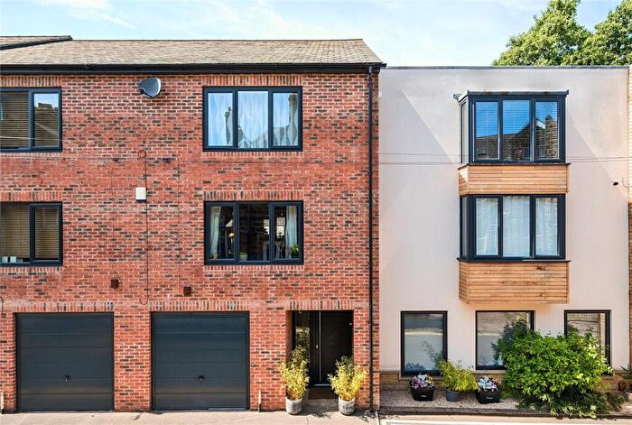 4 Bedroom Terraced House For Sale In Back Dragon Parade, Harrogate, HG1