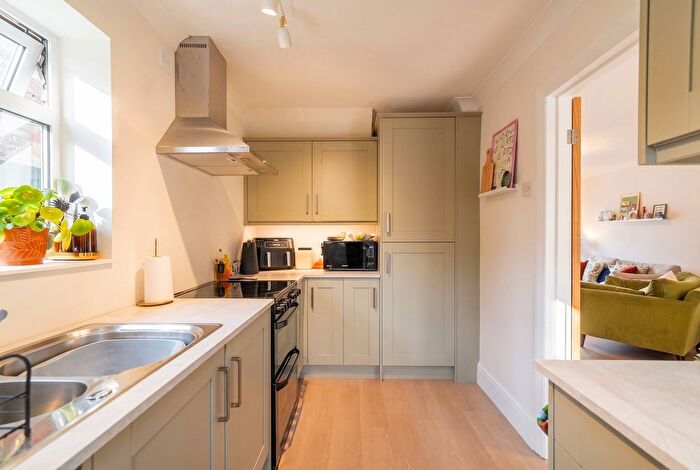 2 Bedroom End Of Terrace House For Sale In Barford Road, Shirley, B90