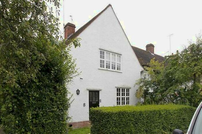 3 Bedroom House To Rent In Asmuns Hill, Hampstead Garden Suburb, NW11