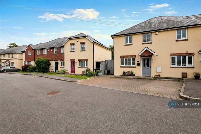 3 Bedroom End Of Terrace House To Rent In Milestone Cottages, Chichester, PO20
