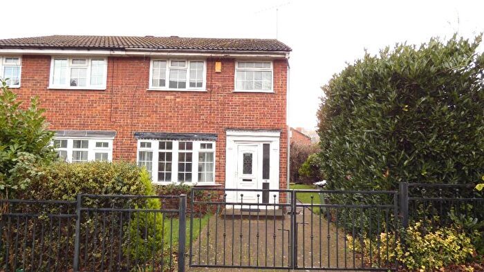 3 Bedroom Semi Detached House To Rent In Abbey Avenue, Leeds, West Yorkshire, LS5