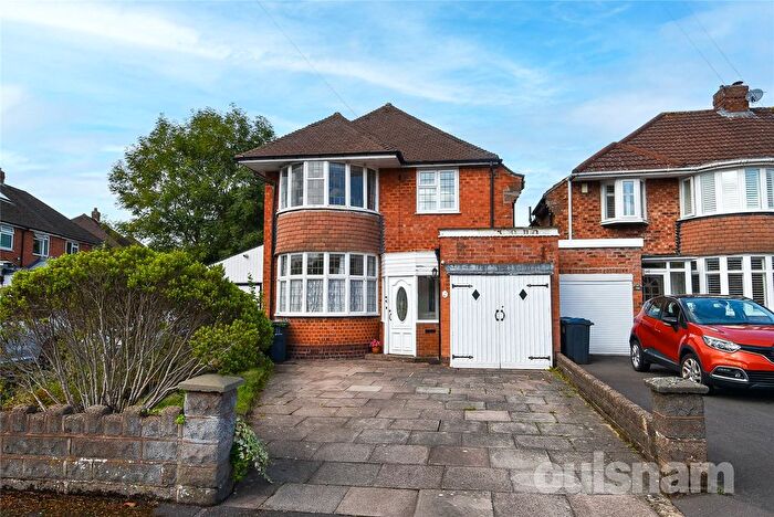 3 Bedroom Detached House For Sale In Dulvern Grove, Kings Heath, Birmingham, West Midlands, B14