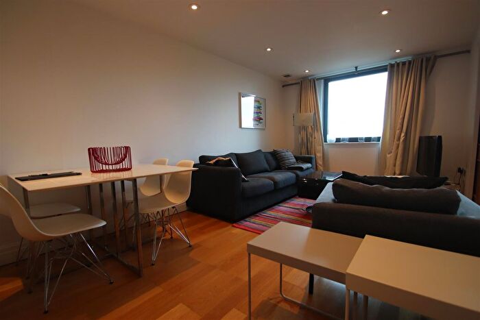 2 Bedroom Flat To Rent In Sheldon Square, London, W2
