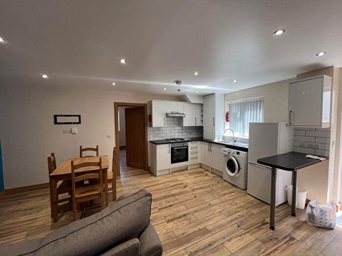 2 Bedroom Flat To Rent In Union Street, OX4