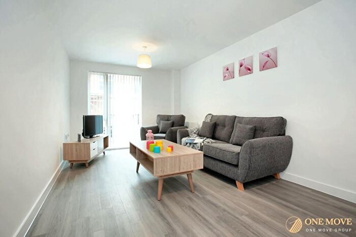 2 Bedroom Flat To Rent In Halo House, Manchester, M4