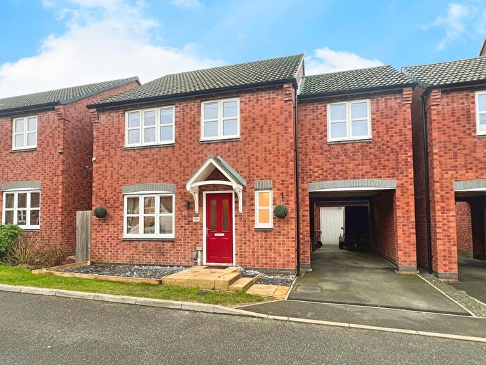 4 Bedroom Detached House For Sale In Bishop Place, Burton-on-trent, DE13