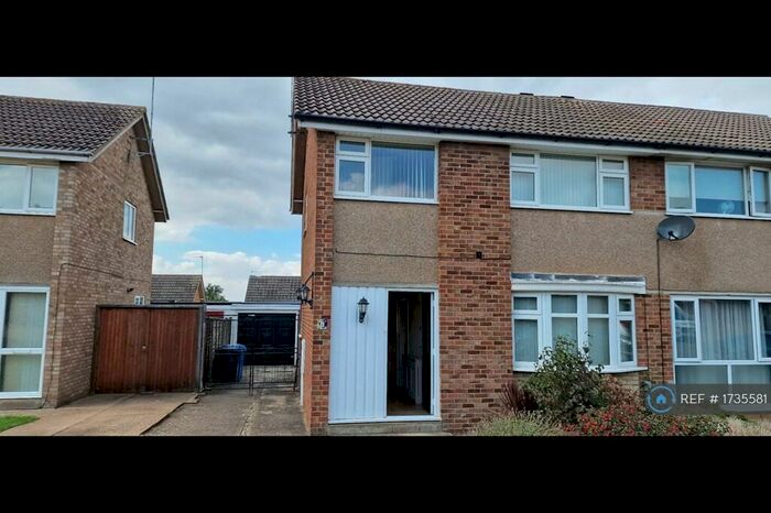 3 Bedroom Semi-Detached House To Rent In St. Oswalds Close, Kettering, NN15